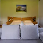 בית הארחה Strauss אוסיאך