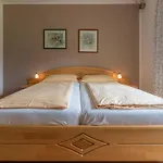 Strauss בית הארחה