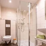 Strauss 3* אוסיאך