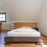 Strauss בית הארחה