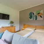 Strauss בית הארחה