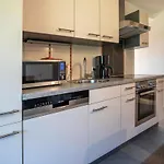 בית הארחה Strauss 3*