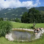 בית הארחה Strauss אוסיאך