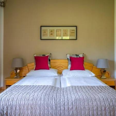 Pension Strauss 3* Ossiach