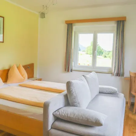 Guest house Pension Strauss